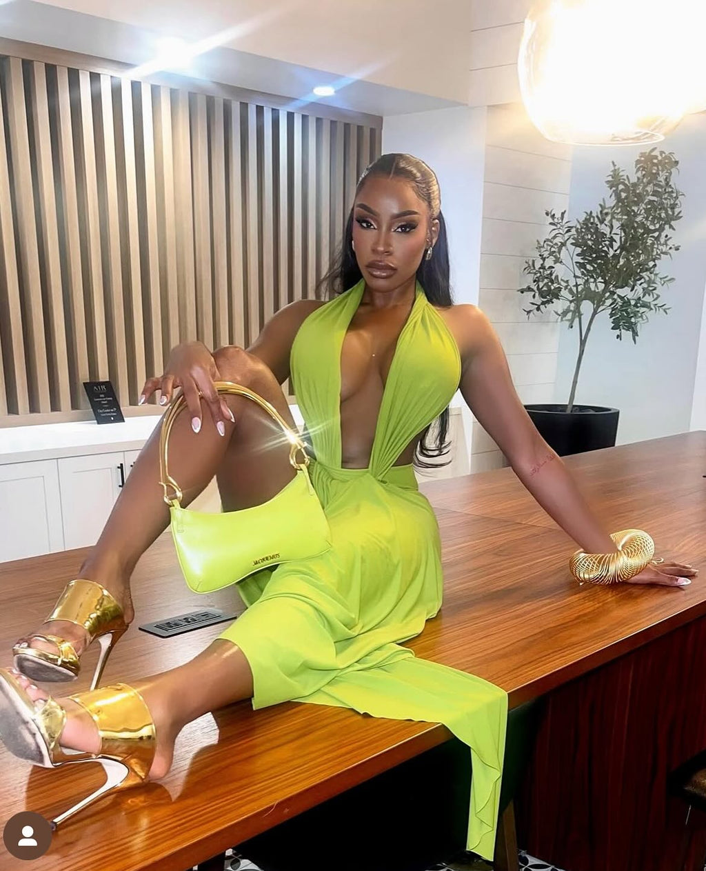 Robe Émeraude Élégance Drapée