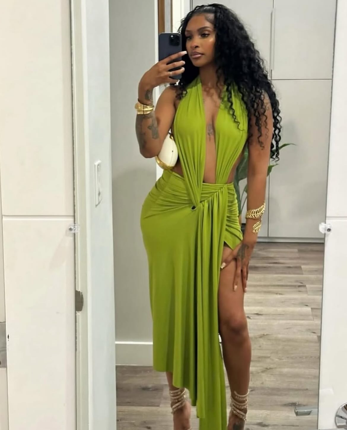 Robe Émeraude Élégance Drapée